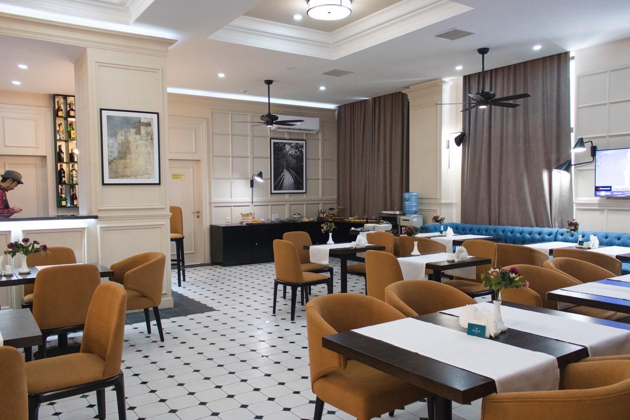 Madison Ave Hotel Bishkek Exterior foto